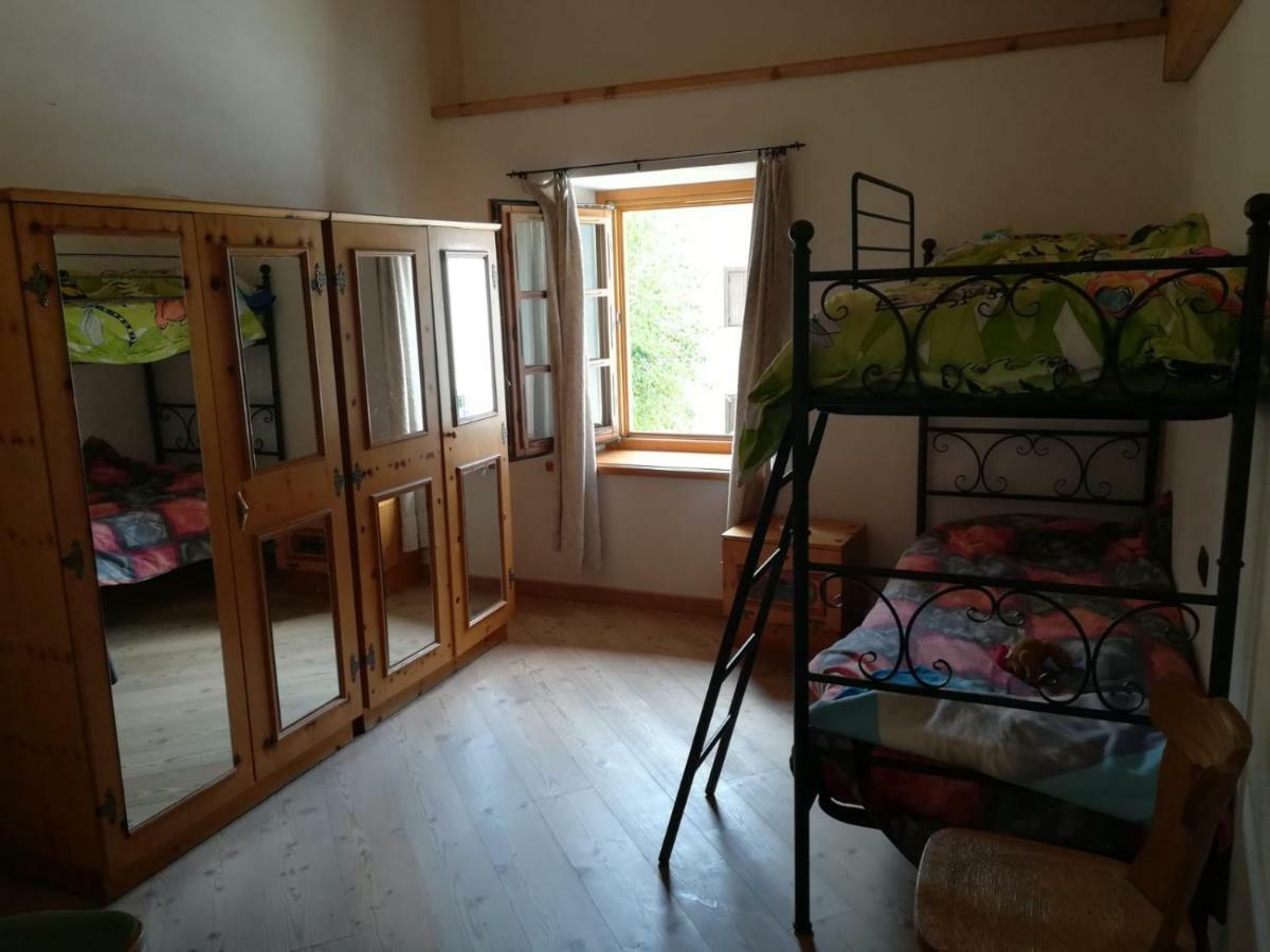 Capole -Ghiri Appartement Isolaccia Buitenkant foto